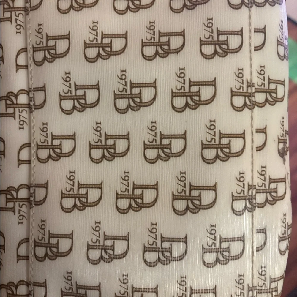 Dooney & Bourke Cream and Tan Signature Tote Bag - Picture 8 of 16